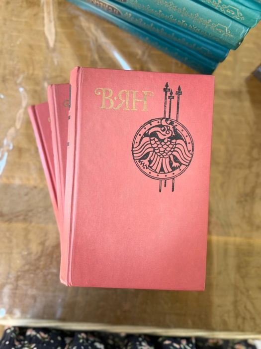 Продаю книги разные в хорошем состоянии