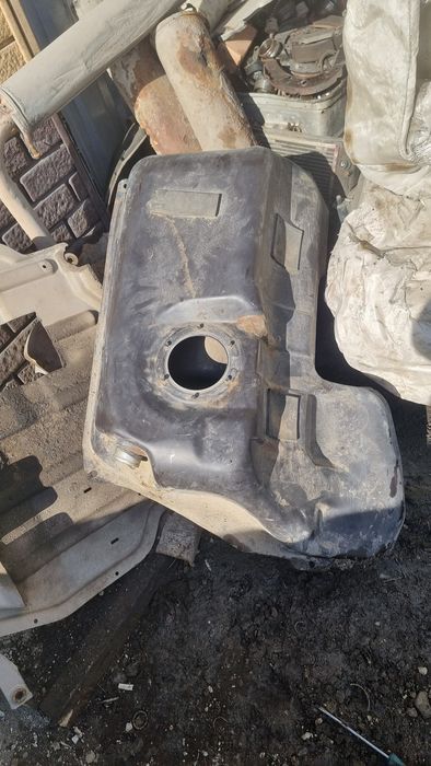 Бензобак кватро audi c4