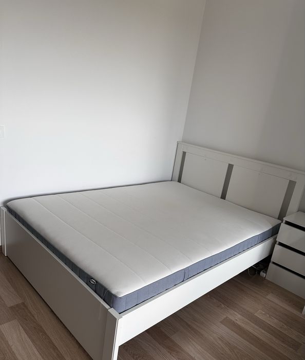 Pat cu saltea ikea