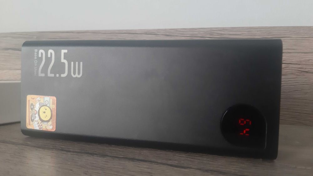 Продам повербанк Baseus 20000 мАч