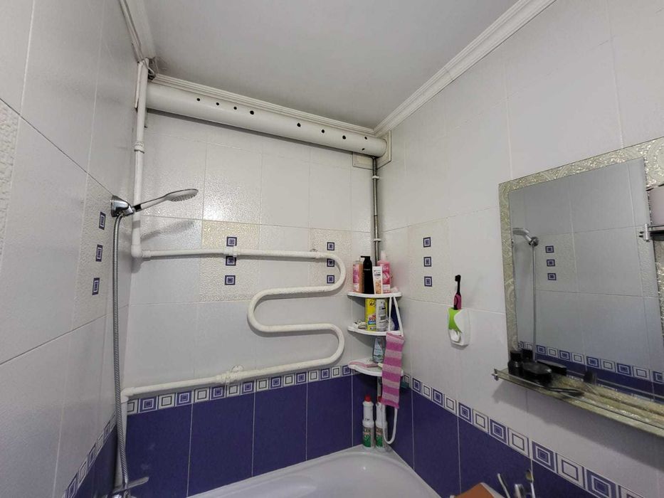 Продам 3 комнатную Свечка 6 микрорайон