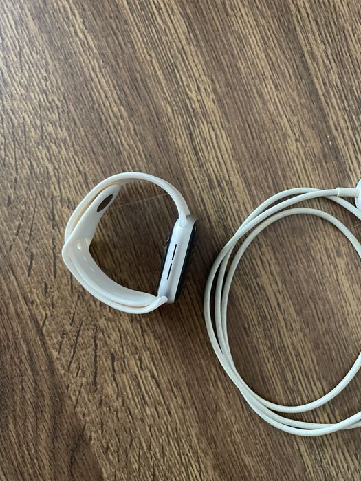 Apple watch SE часы