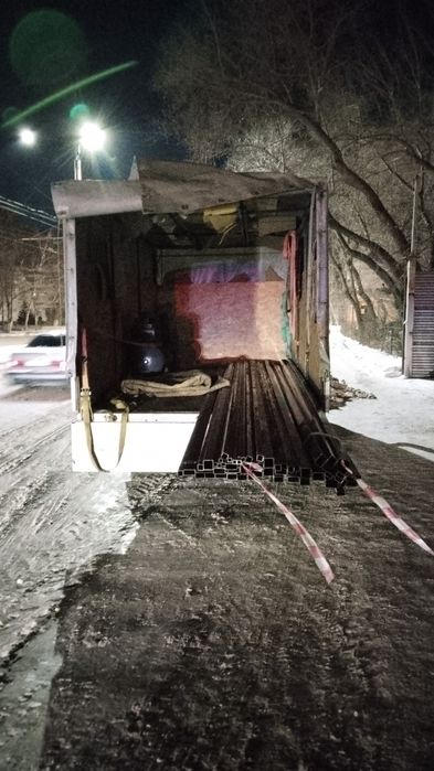 Грузоперевозки - грузчики.