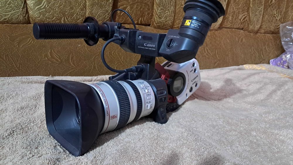 Видеокамеры Canon XL1s