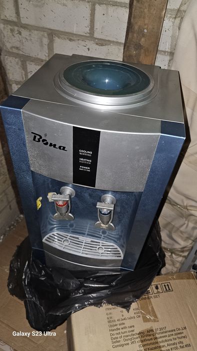 Продаётся напольный диспансер