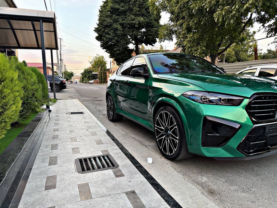 BMW X6 M V8 4,4 Twinturbo Состаяние Йенгиде Пробег 110000Км