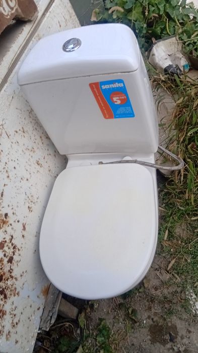 Раквина размер 60×48. Унитаз