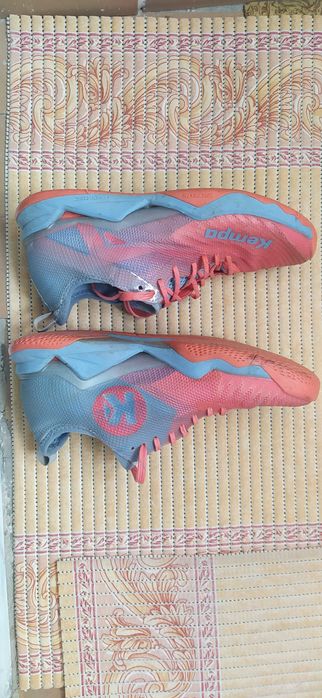 Продавам  маратонки hummel ЧИСТО НОВИ и оригинални маратонки Кеmpa