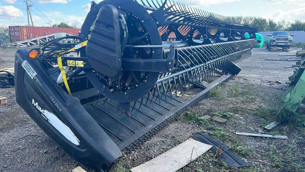 Продам жатку MacDon D65S draper