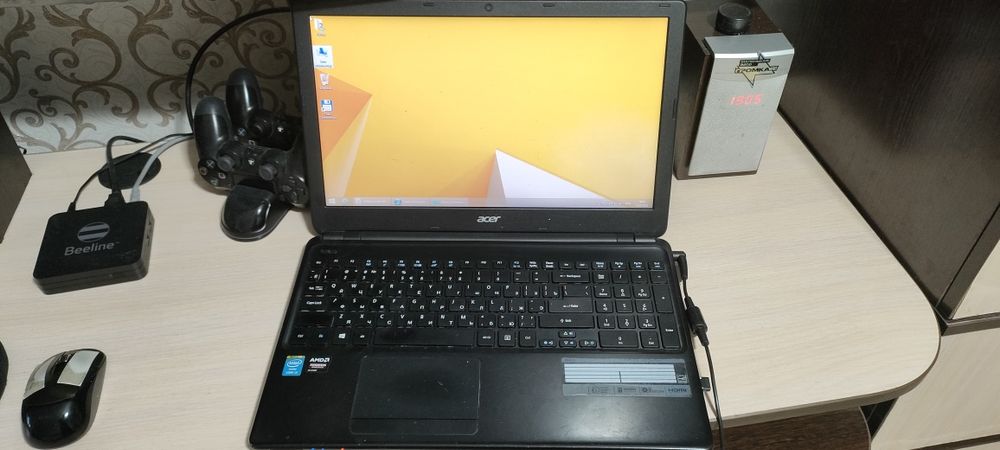 Продам ноутбук Aspire E1-572G