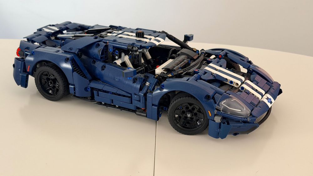 Lego Technic Ford GT asamblat