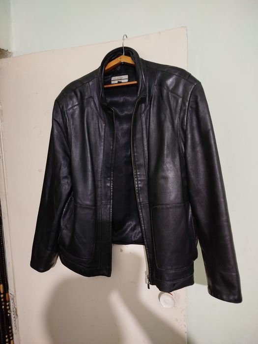 Продам кожаные куртки.