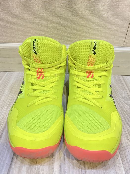 волейбольные кроссовки асикс