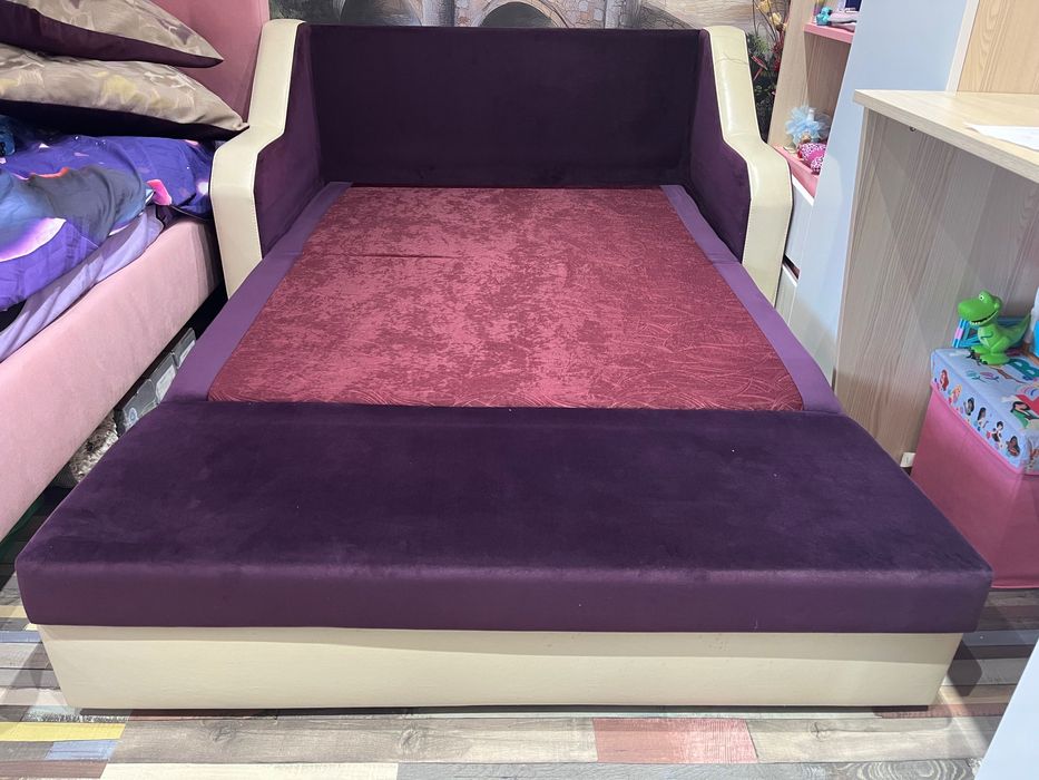 Разтегателен диван