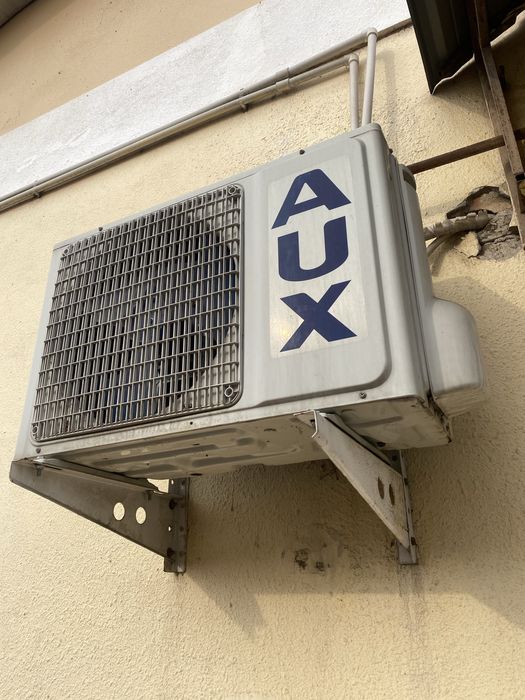 Кондиционер AUX 18