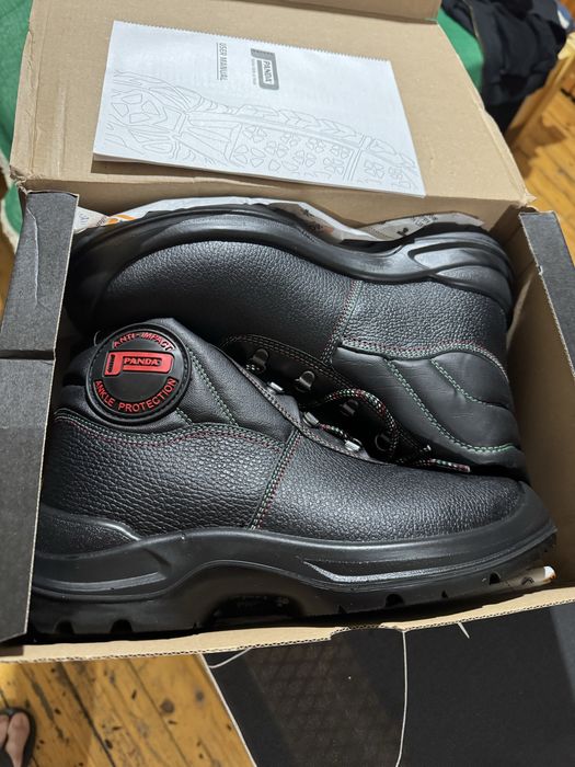 Мъжки професионални обувки 44 номер !