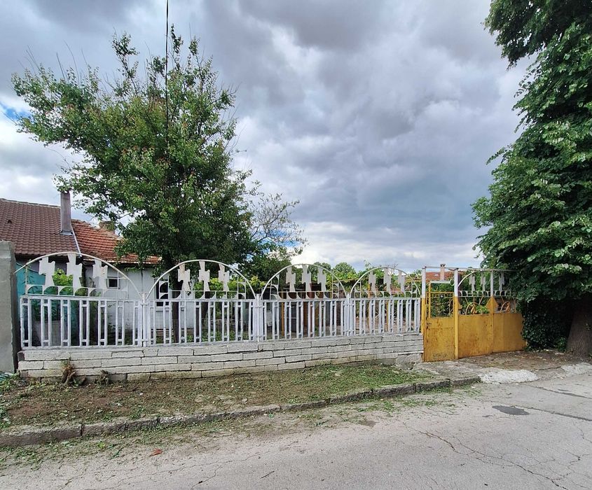 Продавам къща, гр. Добрич до Шел