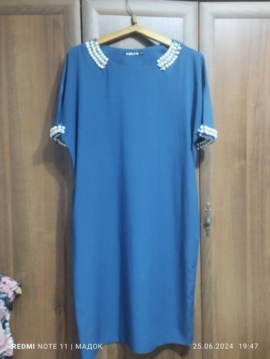 Женские платья, вечерние платья.