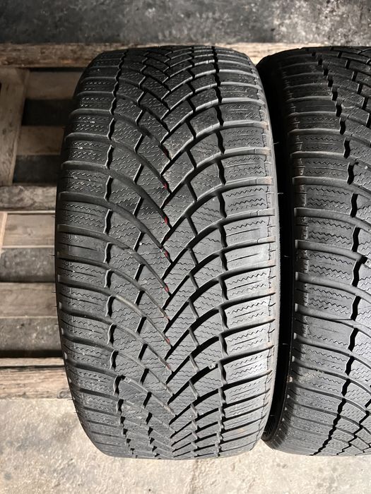2 anvelope iarna 225/40/19 , Bridgestone , DOT 2023 , 6.4 mm