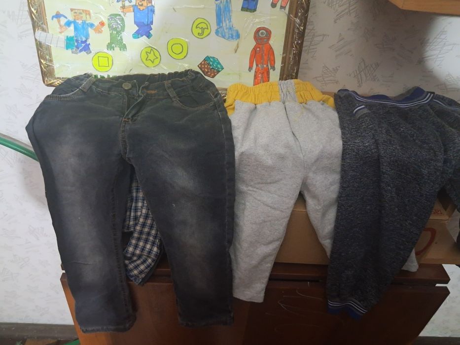 Продаю детскии вещи