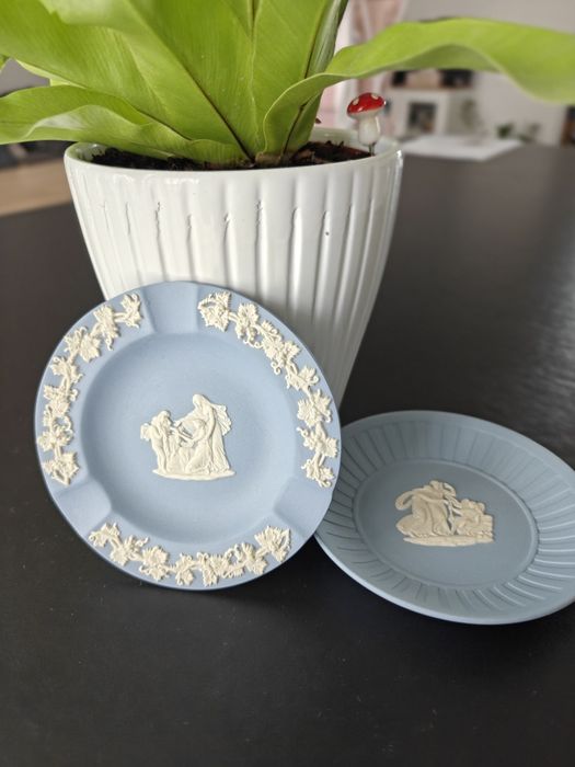 Чиния и пепелник Wedgwood Jasperware