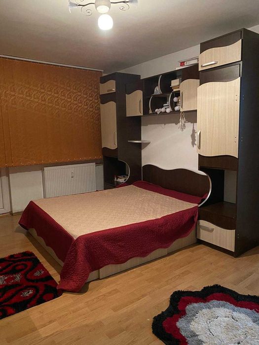 Inchiriez Garsoniera, Drobeta Turnu Severin 38 MP, Etaj 1 Bloc de apartamente, Instalatie de gaz, Strada Crișana(Zona Stomatologie) Pret 900 lei