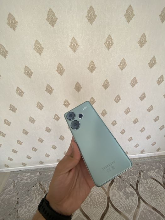 Poco F6 ( Redmi K70 )