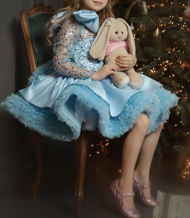 Нерядное платье для девочки 116-122 рост