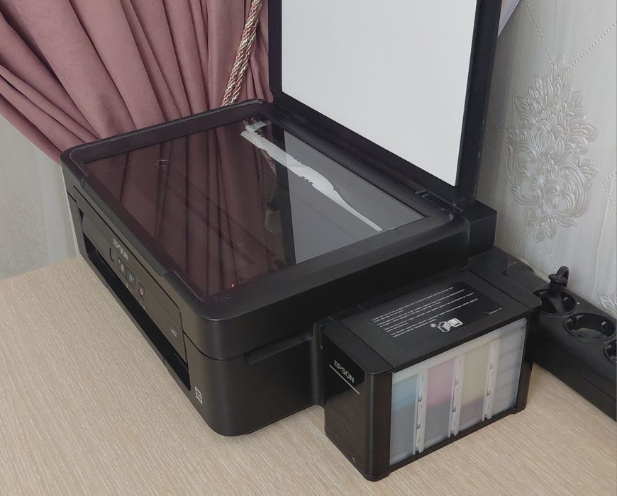 Принтер Epson L222 (МФУ 3 в 1: принтер + сканер + копир)