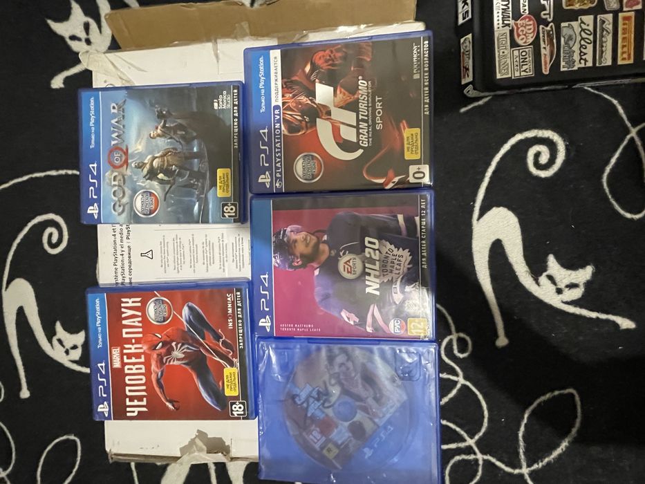 СРОЧНО PlayStation 4 slim ОПИСАНИЕ !