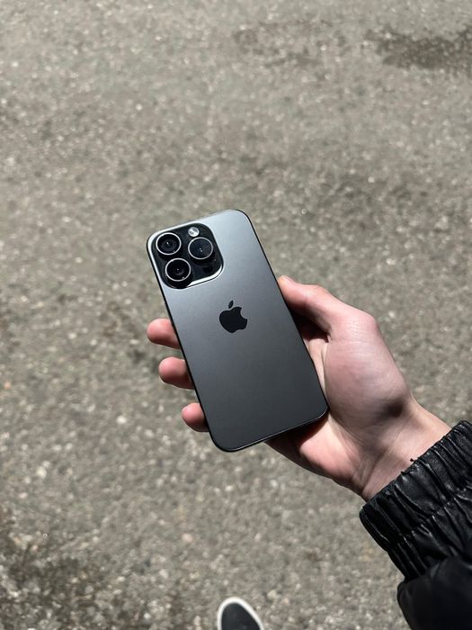 IPhone 15 pro 256гб