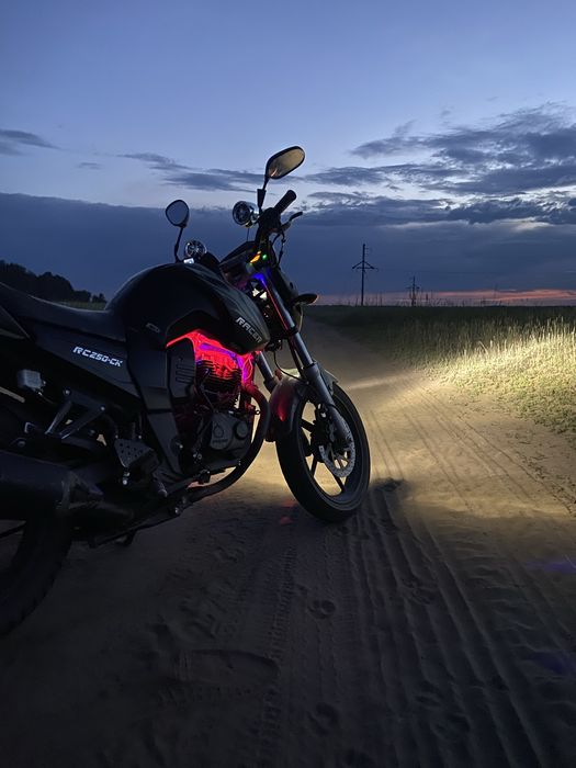 Продам мотцоикл 250 кубов