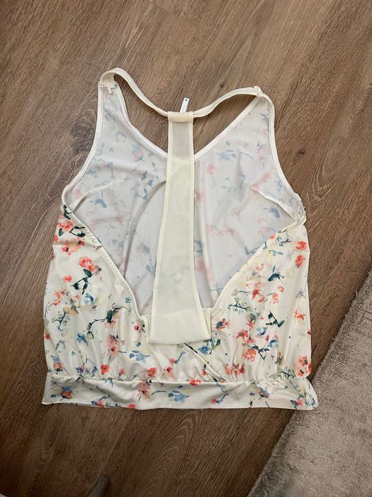 Топ с гол гръб, потник Only