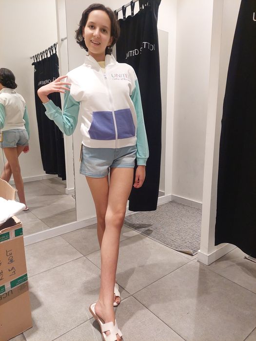 Дрехи Benetton за момиче 130-150 см