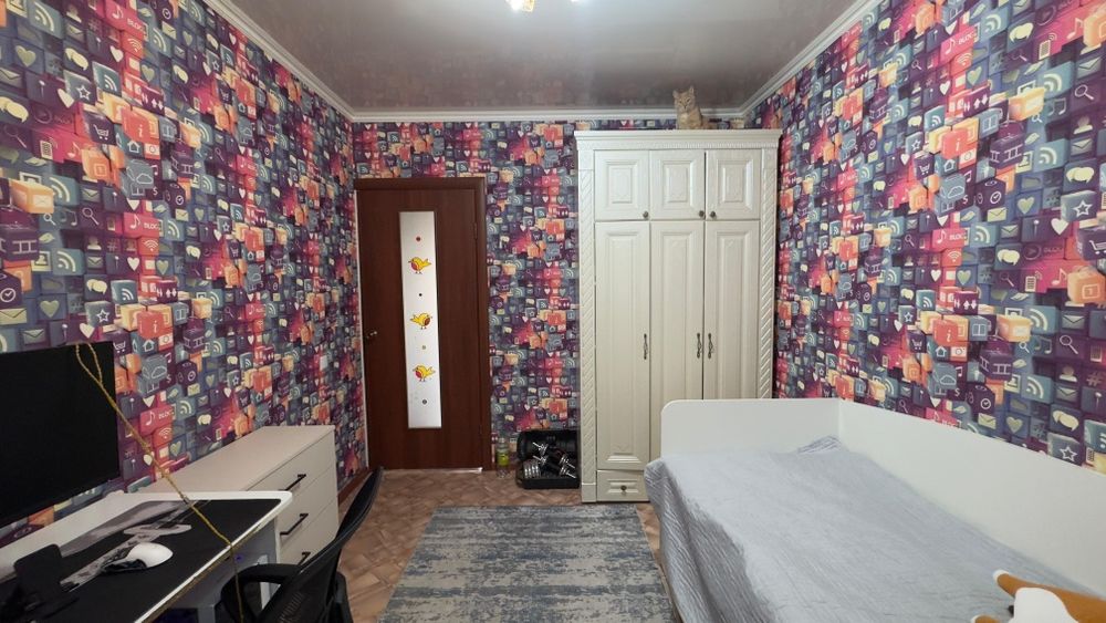 Продаётся 3 комн квартира