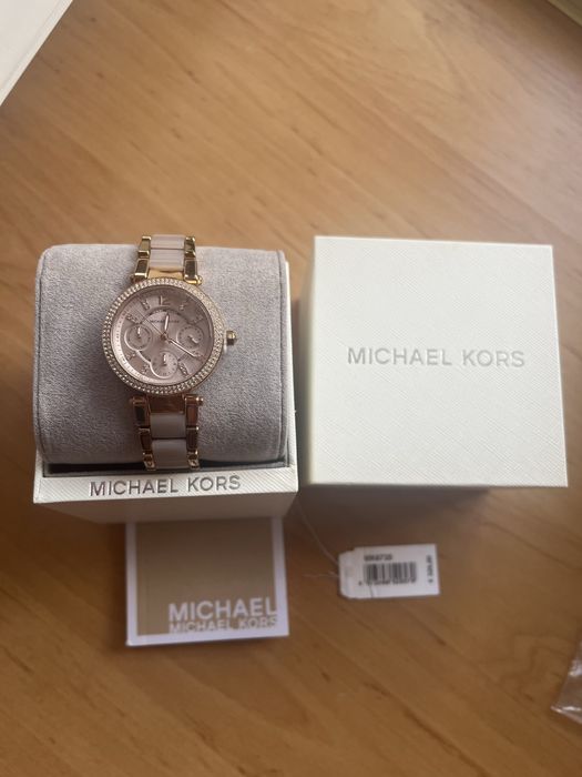 Часовник Michael Kors