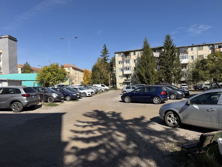 Apartament cu 2 camere, mobilat, de închiriat!