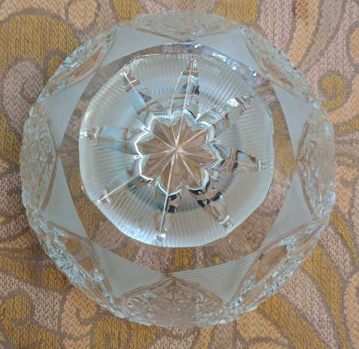 Хрустальная ваза