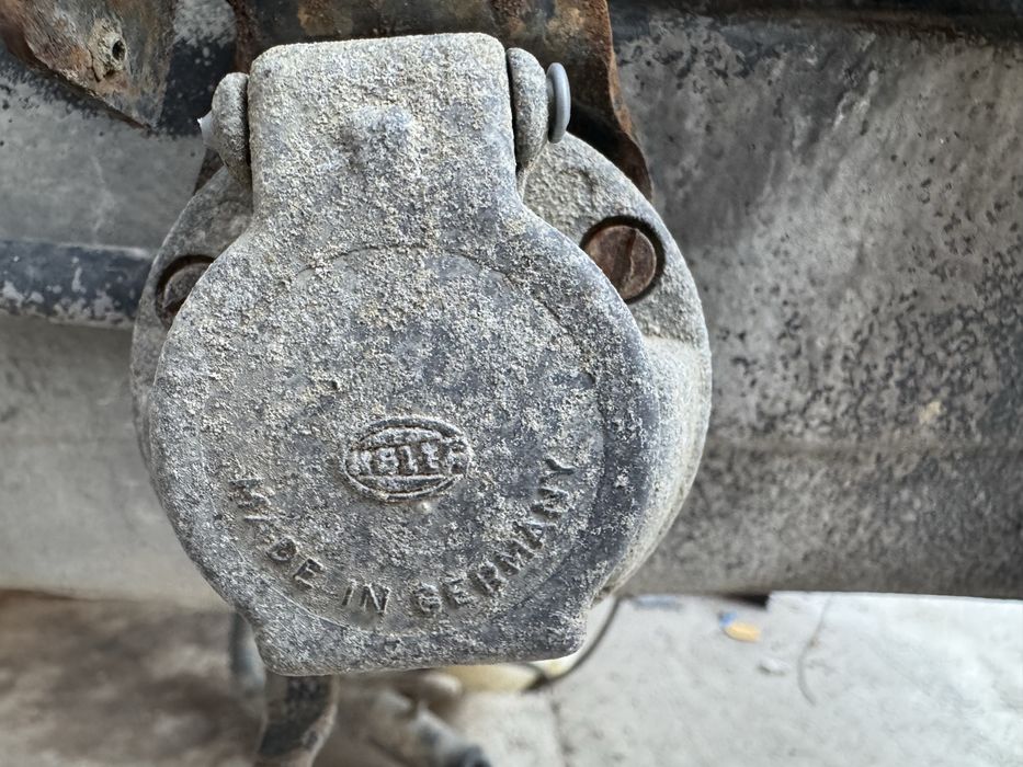 Теглич за BMW E30 с несваляема топка