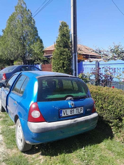Vând Renault, pret negociabil