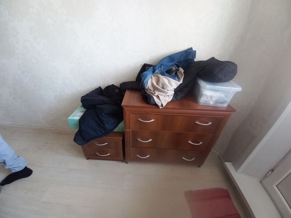 Продаеться спальный гарнитур