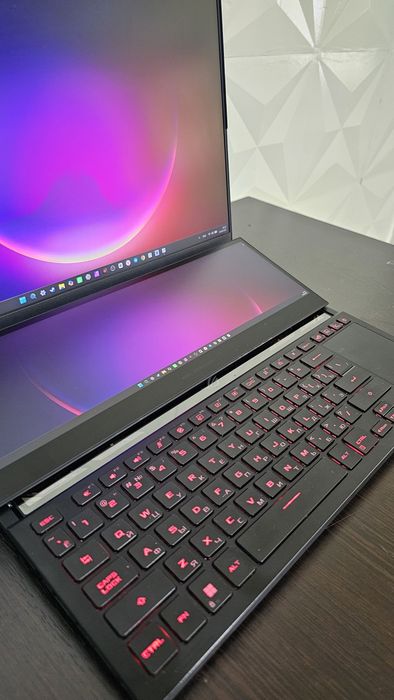 Asus ROG Zephyrus duo 16