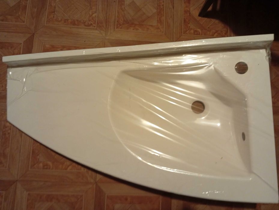 Ъглова мивка за баня