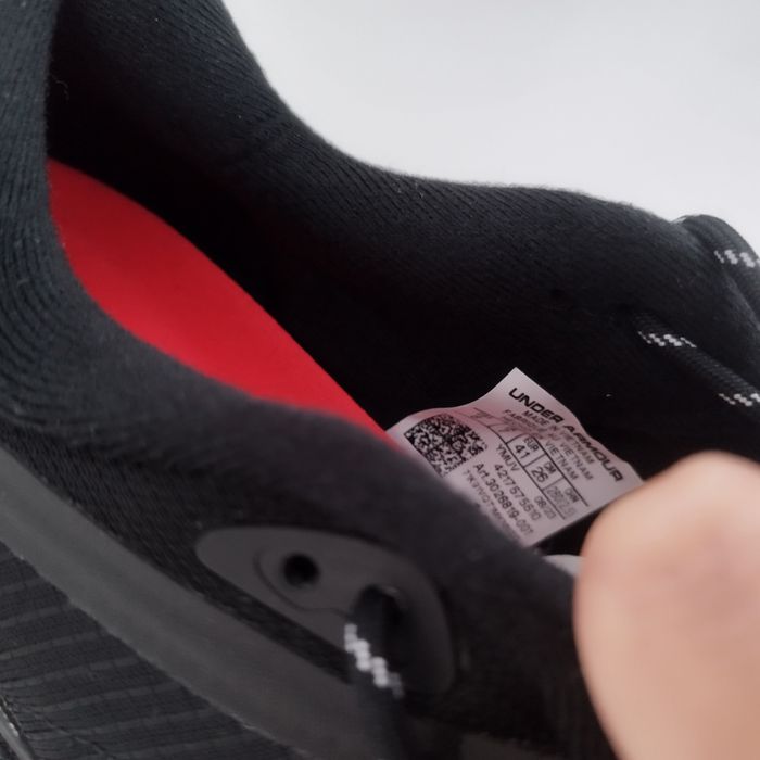 Adidași under amour