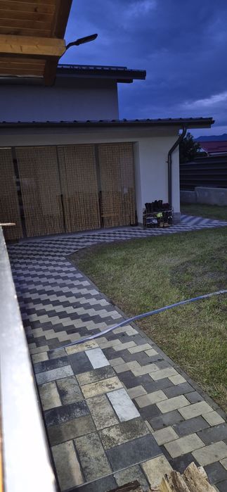 Vând casă nouă din cărămidă