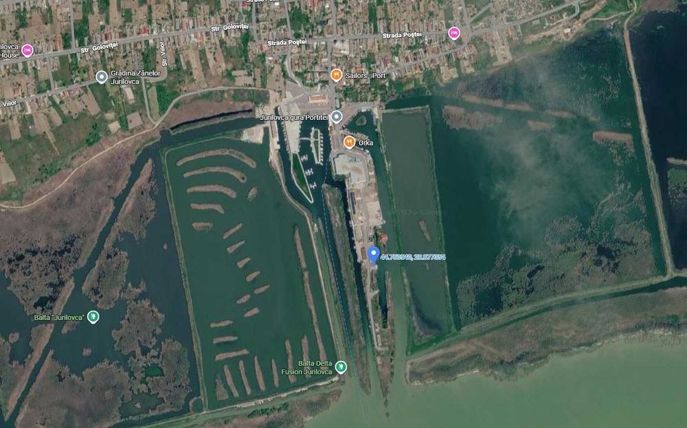Proprietate Unica in Portul Turistic Jurilovca - Teren 1405 mp cu acces direct la Canal Navigabil + Depozit 338 mp