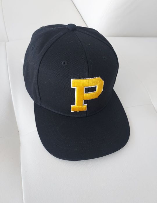 Vând Șapcă fashion/sport,noua, calitate, mărime reglabila.