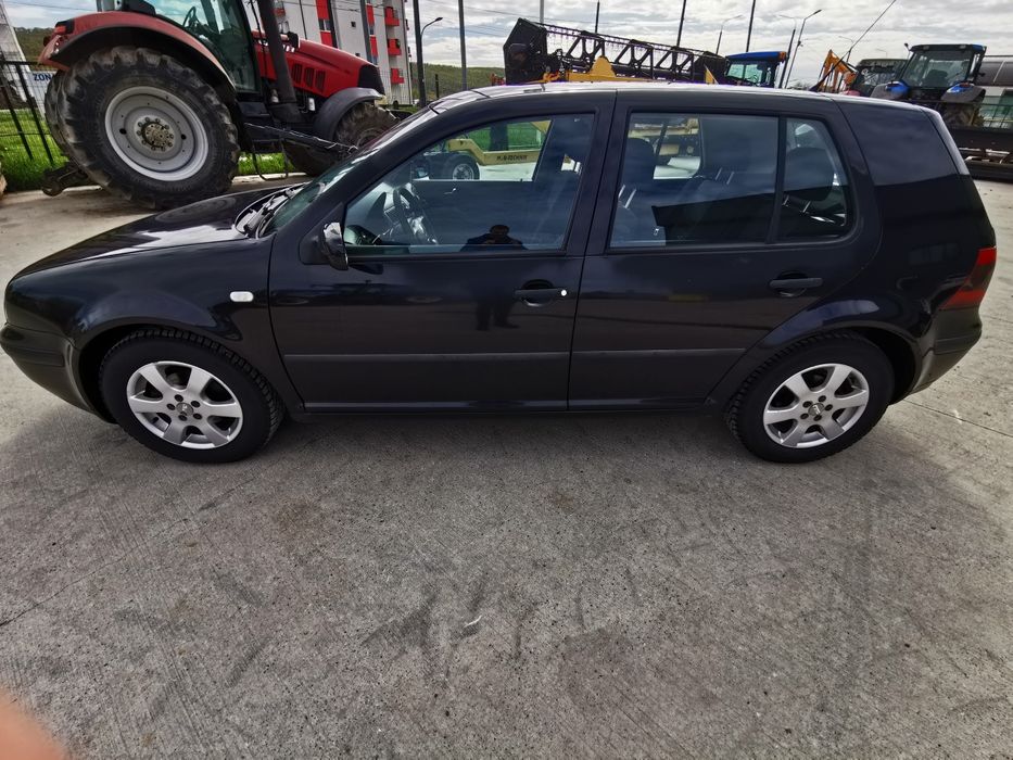 Vând VW GOLF 4 1.6 16V