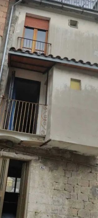 Собственик продава къща в Централна Южна Италия