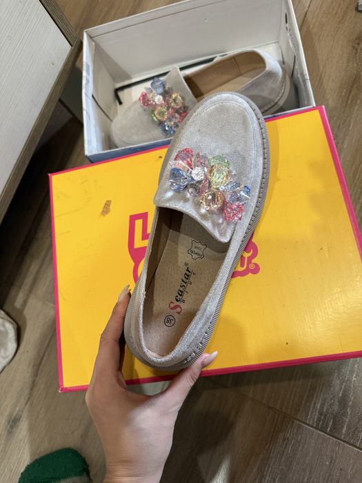 Продавам ежедневни обувки